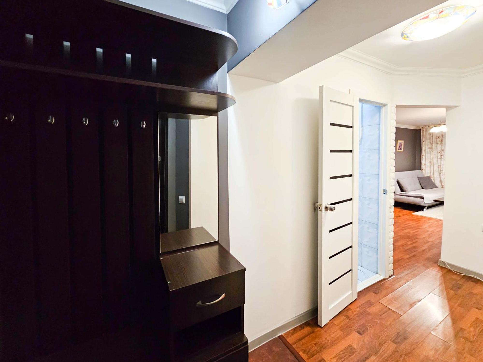 Nadezhda Apartments On The Nauryzbai Batyr 82 อัลมาตี ภายนอก รูปภาพ